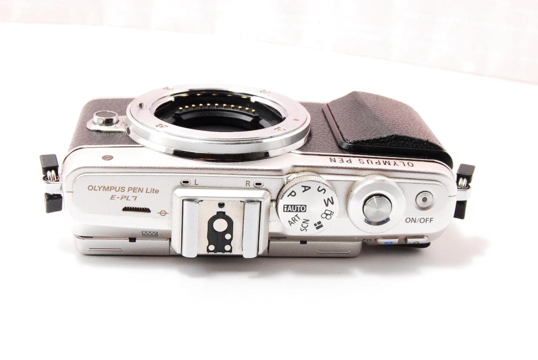 〓Wi-Fi機能搭載〓オリンパス PEN E-PL7 ミラーレス一眼レフカメラ
