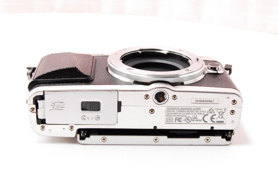 〓Wi-Fi機能搭載〓オリンパス PEN E-PL7 ミラーレス一眼レフカメラ