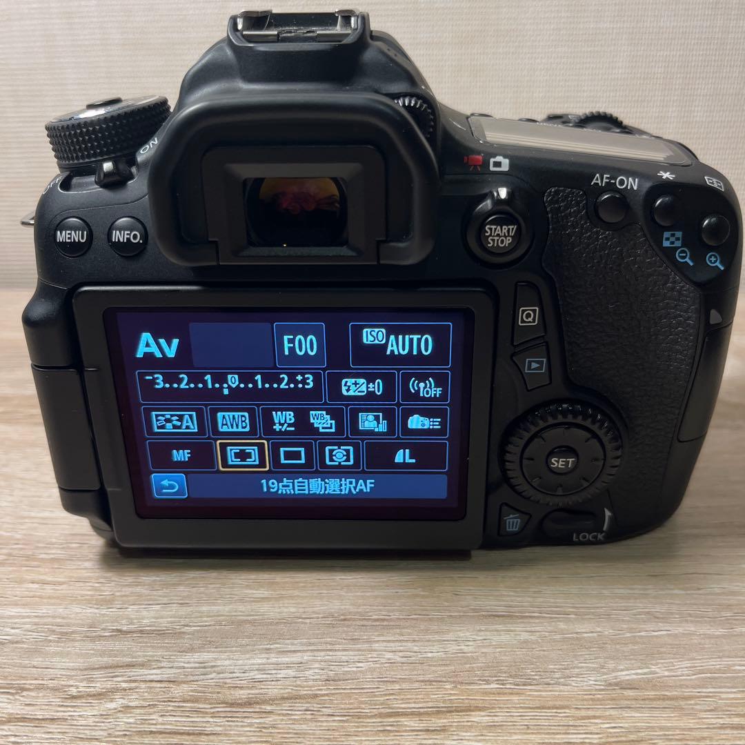 【新品同様！美品！】Canon Eos 70D 本体のみ