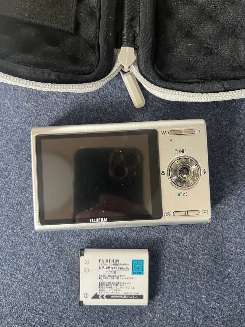 FINEPIX Z コンパクトデジタルカメラ　即購入可能