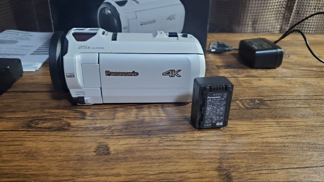 Panasonic HC-VX992M 4Kビデオカメラ 本体 バッテリー5個