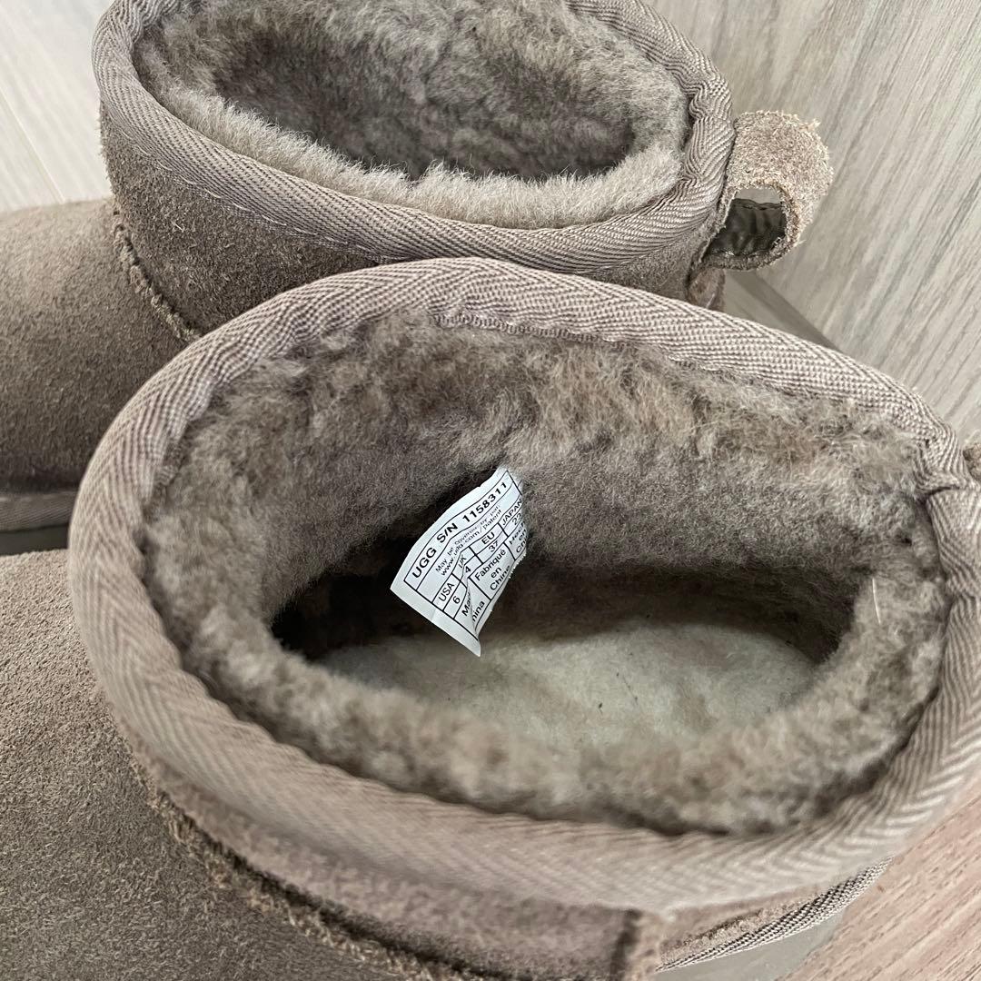 UGG Ultra Mini New Heights ムートンブーツ