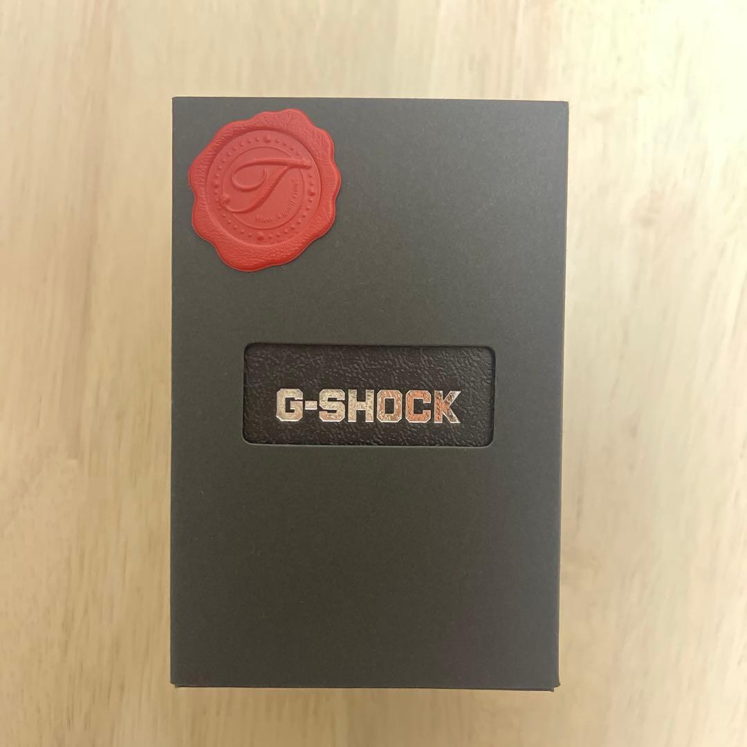 G-SHOCK ホワイト デジタル腕時計 5611