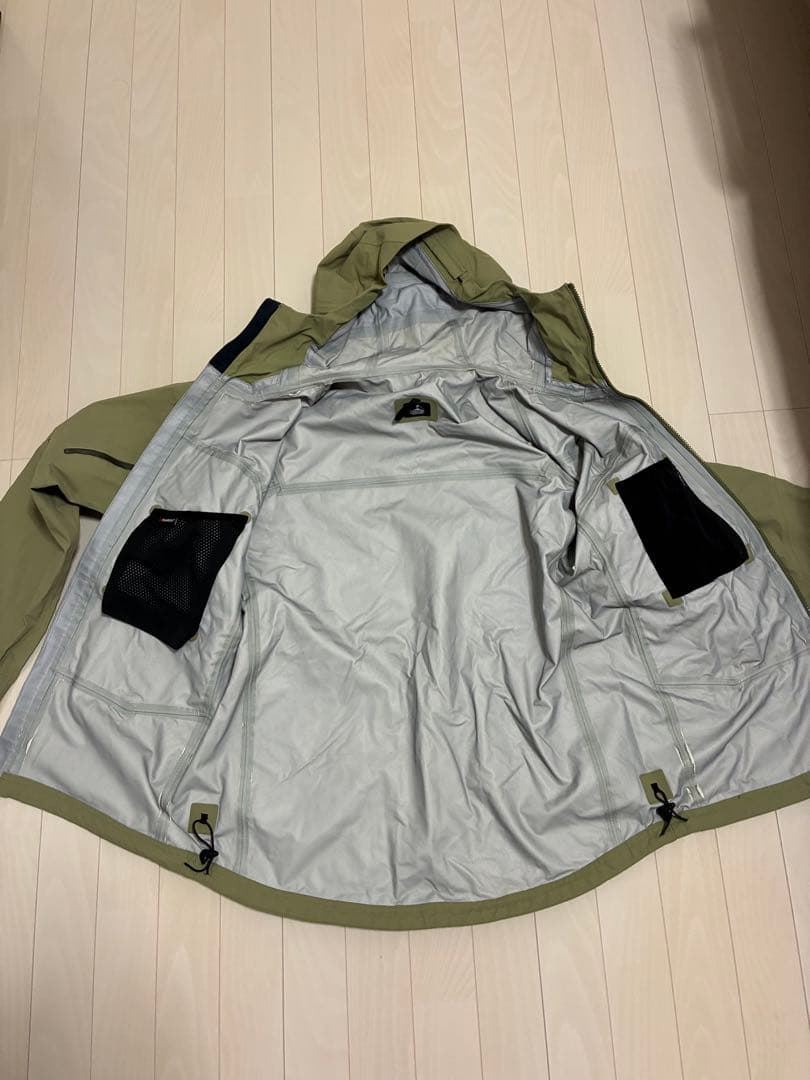 P.RHYTHM outerwear プリズム　PEAK JACKET