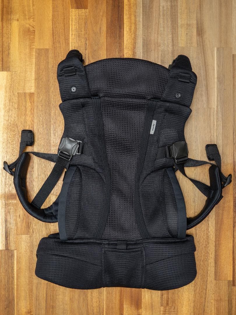 【美品】Aprica ラクリス Laclis 抱っこ紐 おんぶ紐 ブラック 黒