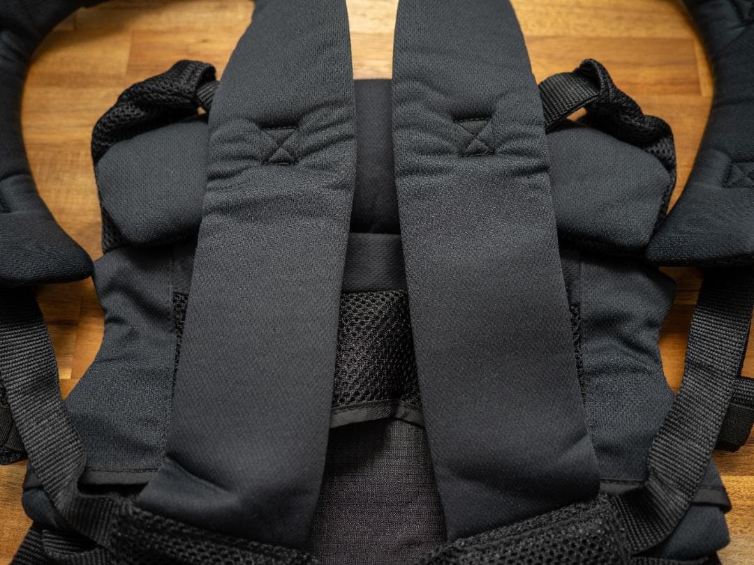 【美品】Aprica ラクリス Laclis 抱っこ紐 おんぶ紐 ブラック 黒