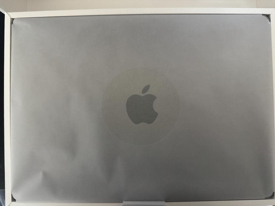 MacBook Air M2 13インチ 8GB/256GB Apple整備済品