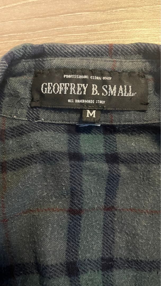 ネルシャツ、ニット、カーディガン