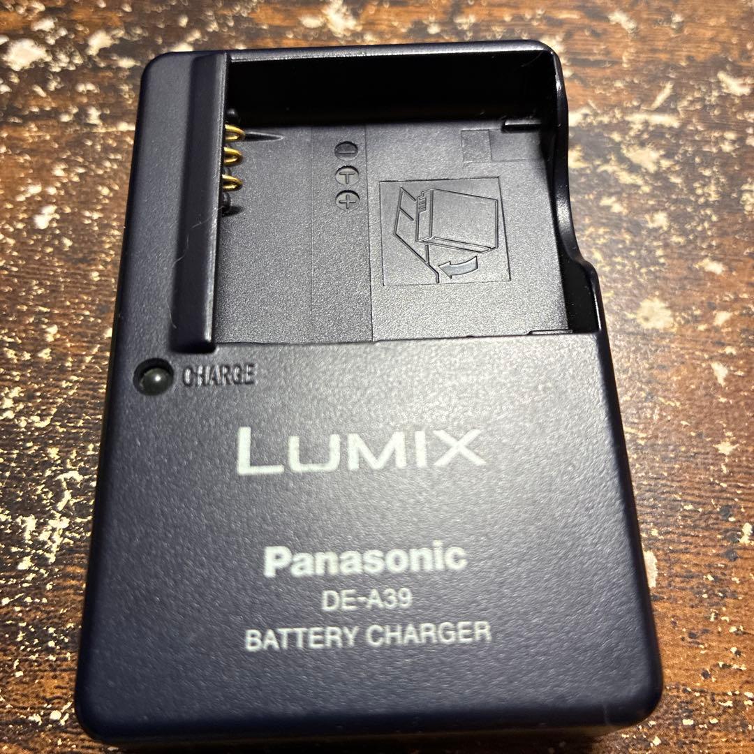 LUMIX コンパクトデジタルカメラ ケース付