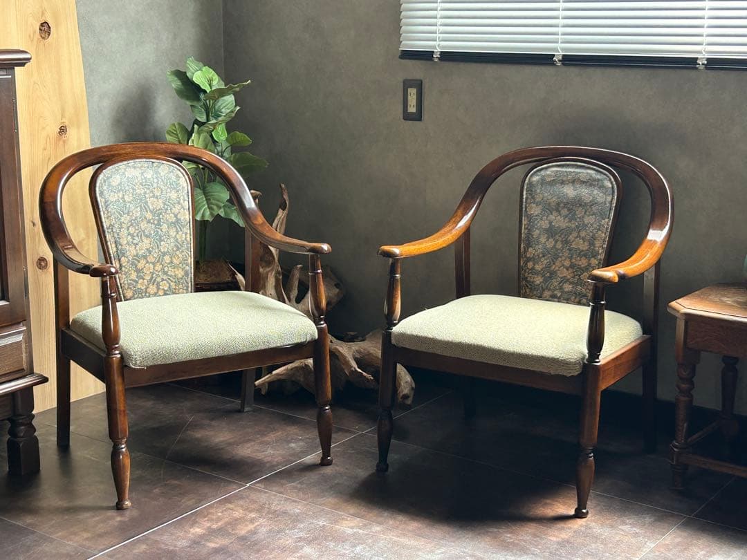 リメイク品　尾州生地　ホワイト座面　カリモク　コロニアル　アームソファ　Yn