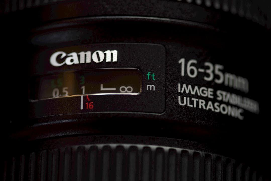 キヤノン CANON EF16-35mm F4L IS USM