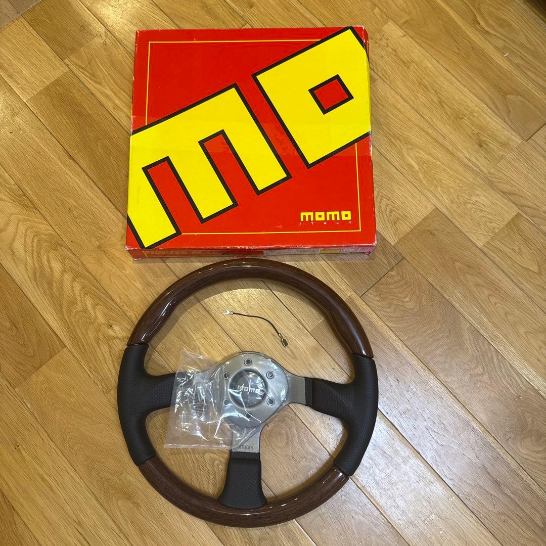 ⭐️新品⭐️MOMOステアリング ファイター レザー / ウッド (マホガニー)