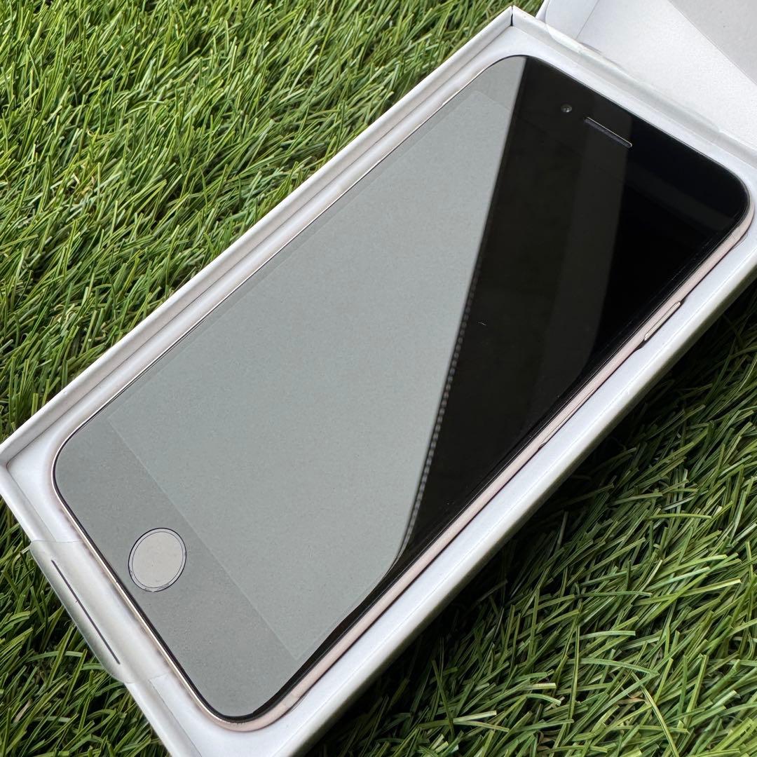 【極美品】iPhone SE 第三世代 SIMフリー 64GB