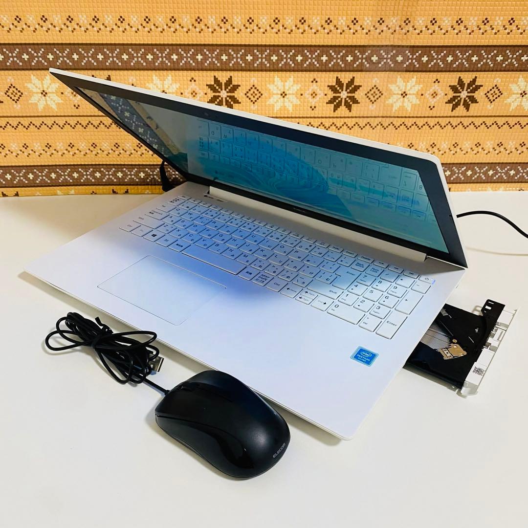 Y92 NECノートパソコンSSDメモリ8G高速 Windows11オフィス付き