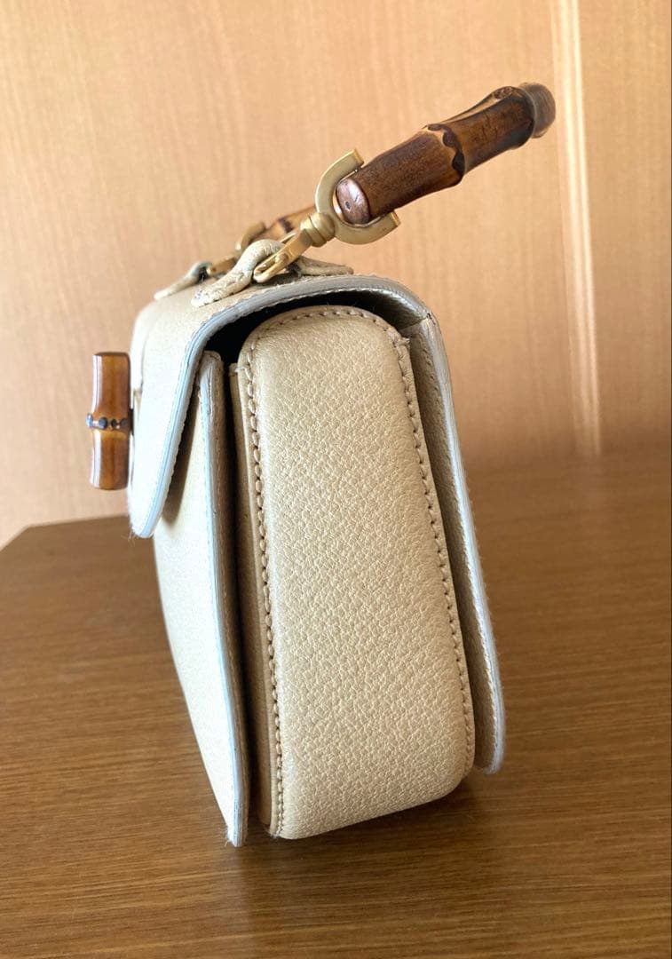GUCCI グッチ　ベージュ バンブーハンドル　ハンドバッグ