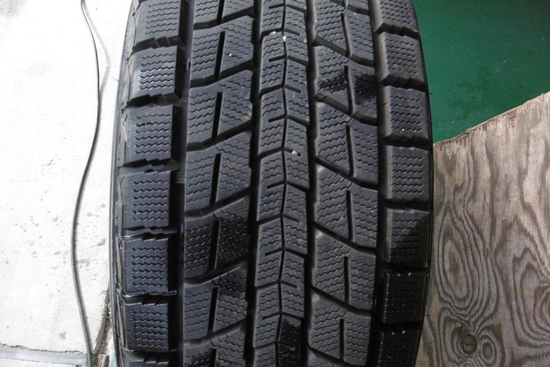 スタッドレスタイヤ　送料込 ４本セット エクストレイル等