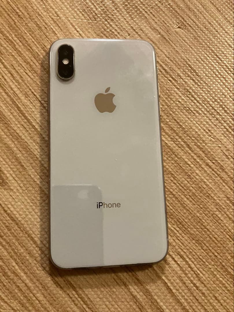 バ*ニ様 iPhone X シルバー 256GB SIMフリー