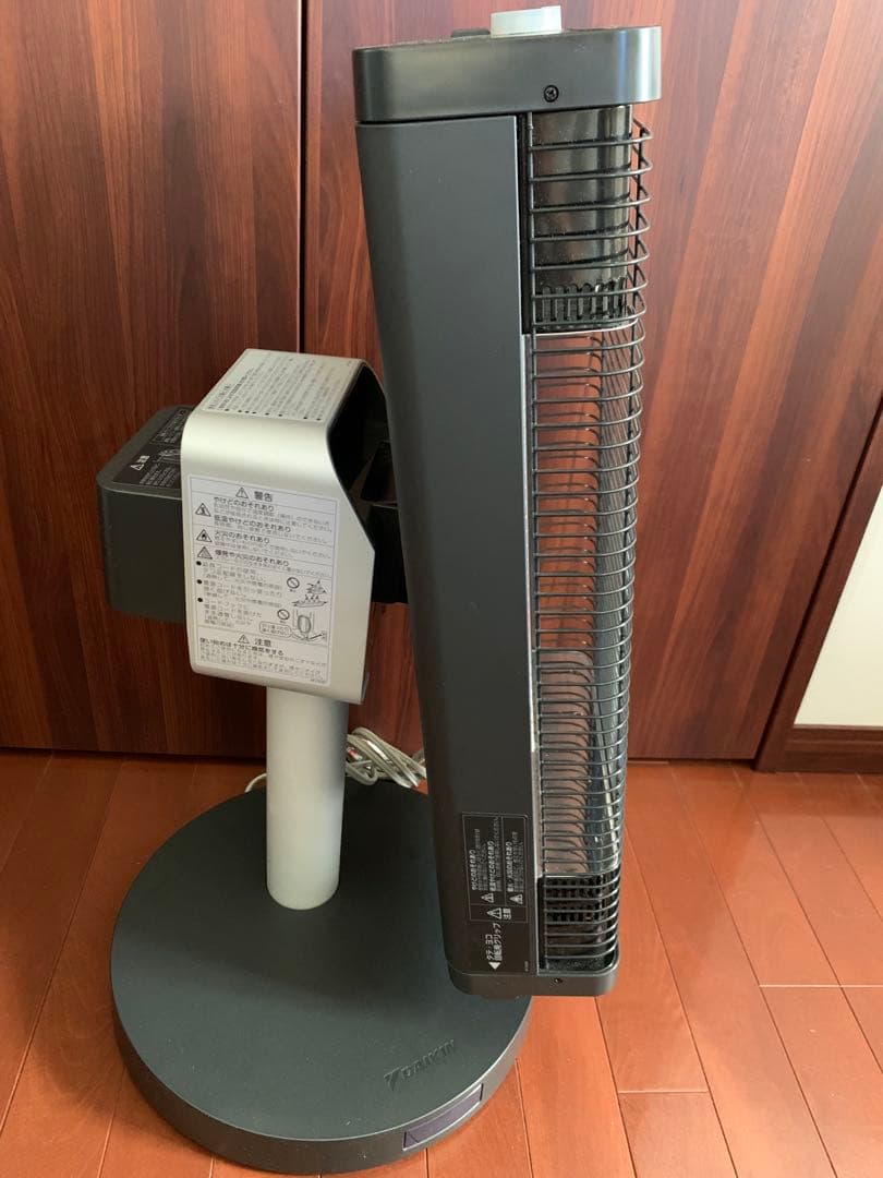 ダイキン　セラムヒート　遠赤外線暖房機　ERFT11VS-H 2018年製