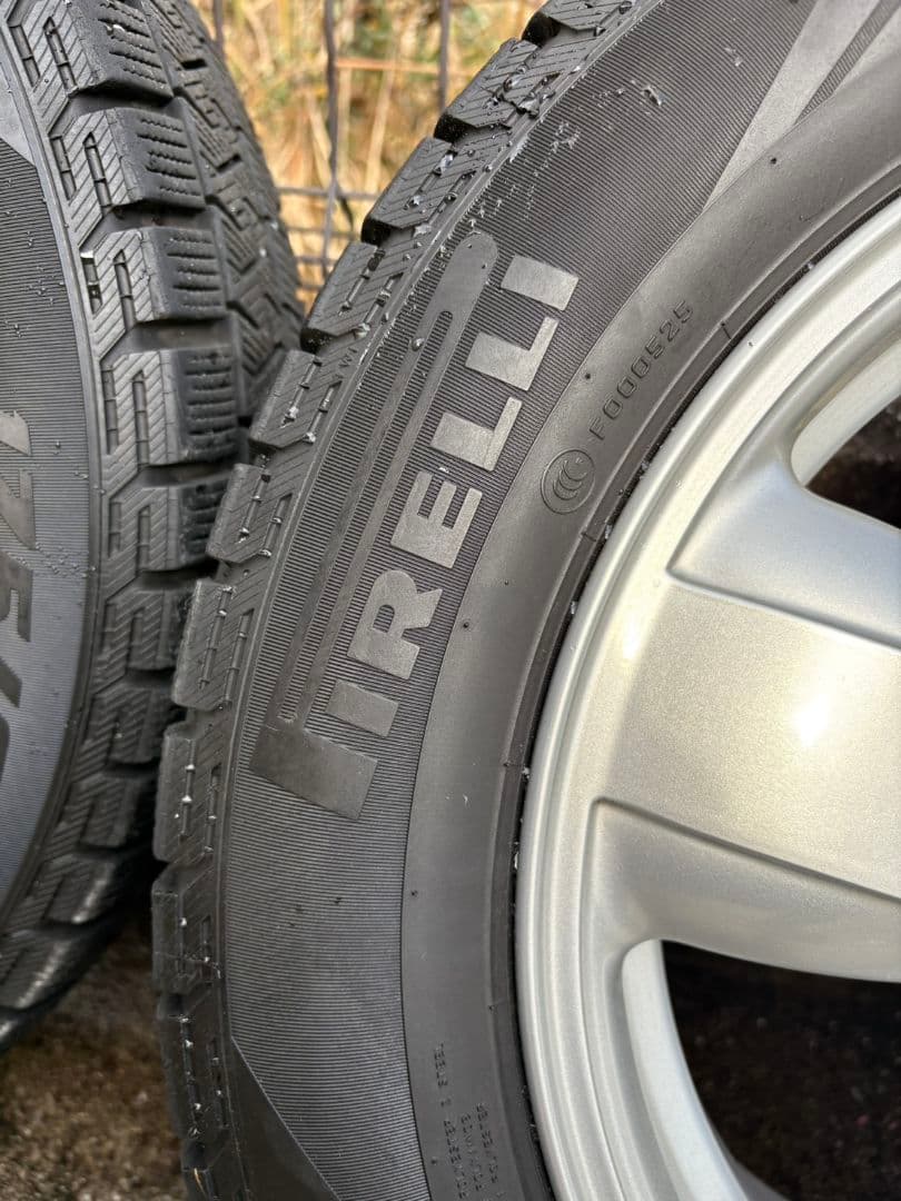 【専用です購入不可】MINI 15インチ ホイールとPirelli