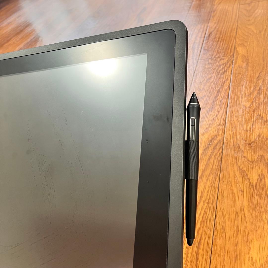 【匿名配送】Wacom Cintiq 22 DTK2260 液晶ペンタブレット