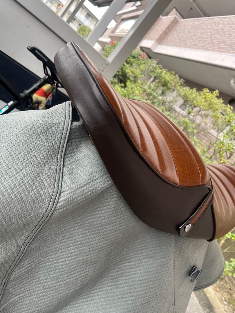 周作　ゼファー400初期 タックロールシート　あんこ抜きツッパリテール