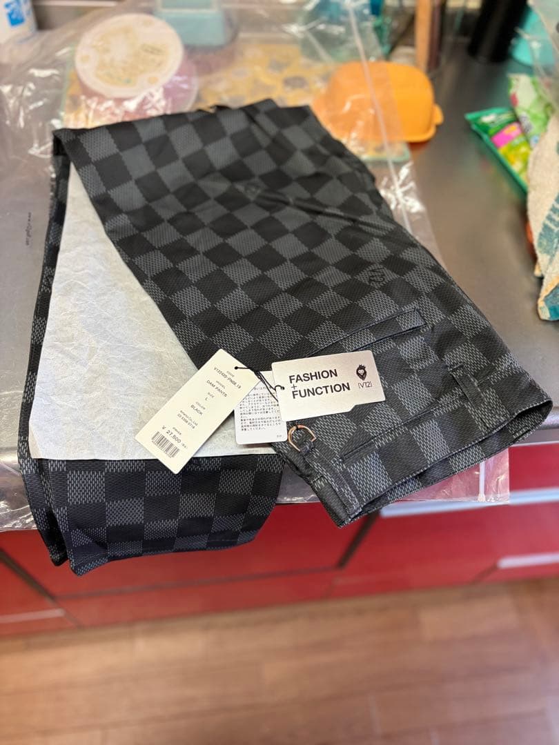 新品タグV12 ゴルフ ダミエ柄 パンツ DAM PANTS ブラック Lサイズ