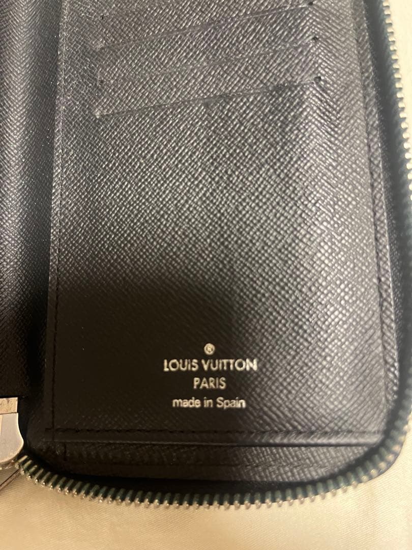 LOUIS VUITTON ブラック長財布　タイガ