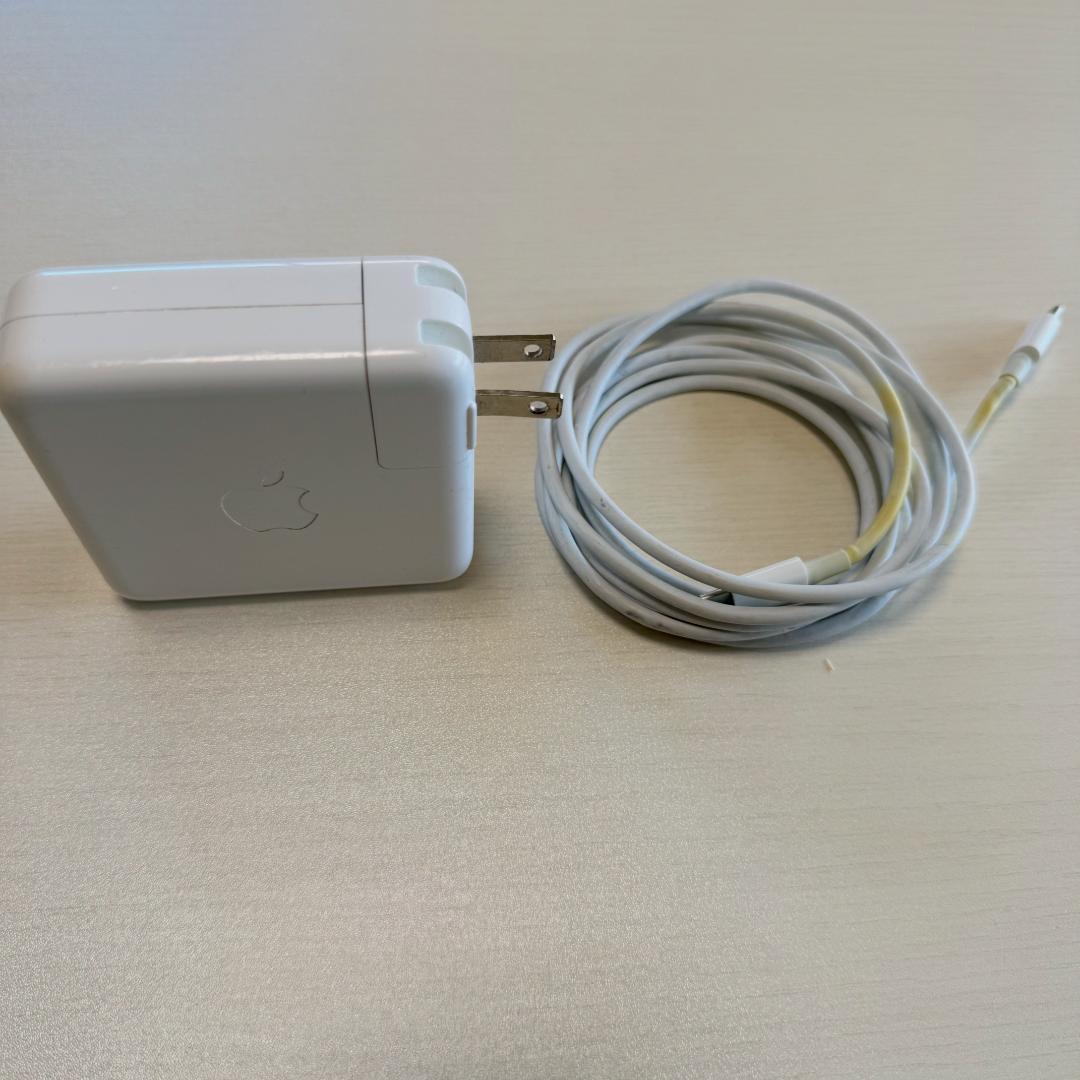 【送料無料】MacBook Pro Retinaディスプレイ2200/15.4