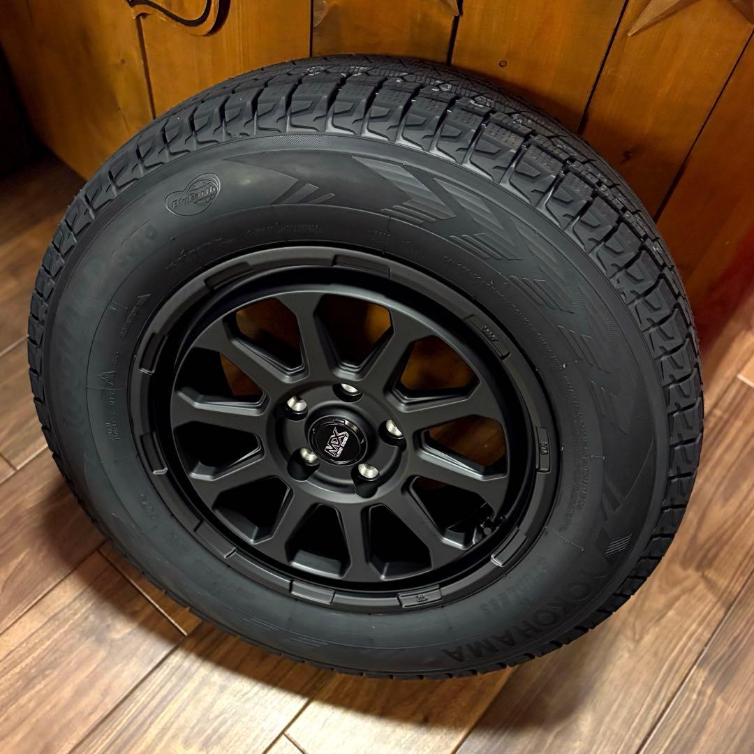 デリカ用❄️215/70R16❄️スタッドレス❄️マットブラック❄️新品セット