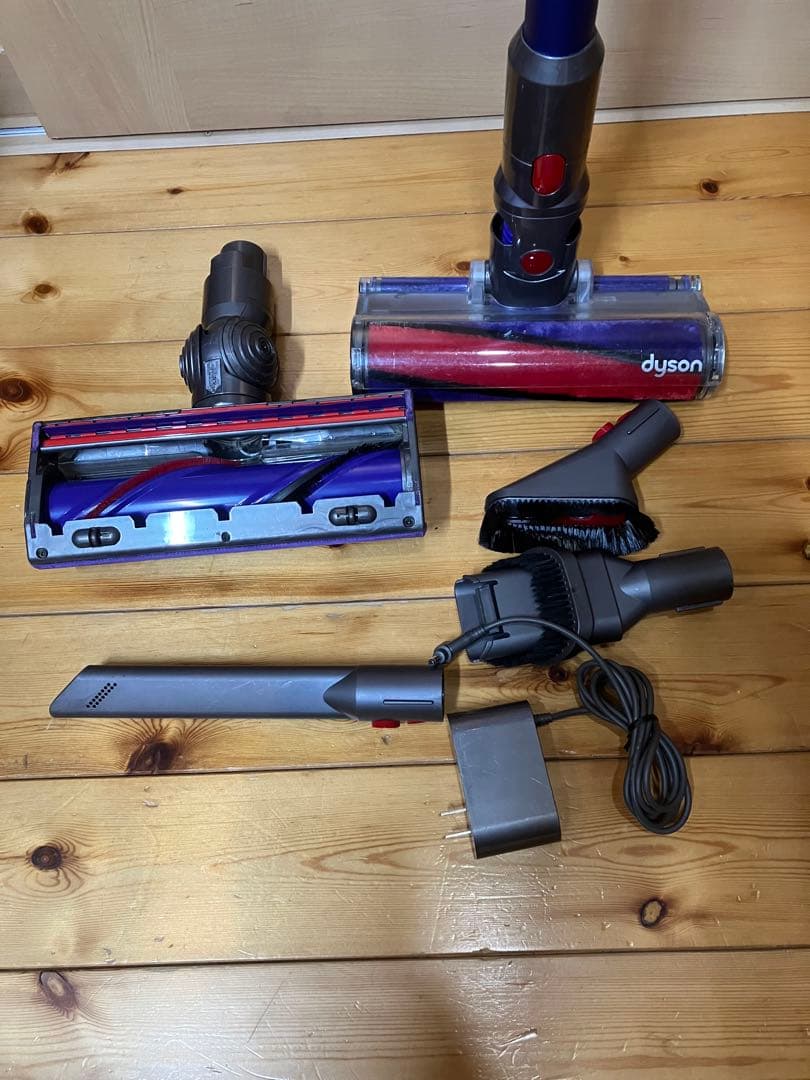 ダイソン Dyson V10（SV12） 動作品　付属品付き