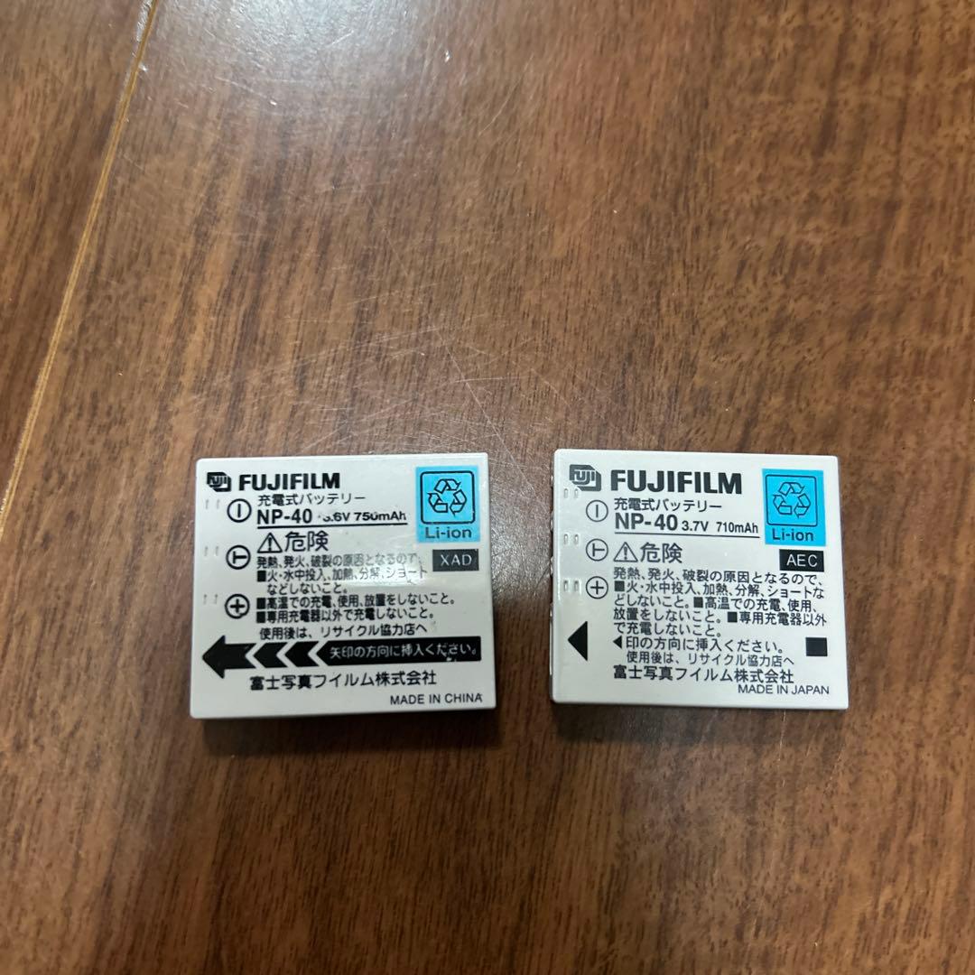 【ジャンク品】FUJIFILM FinePix F810 (液晶難あり)