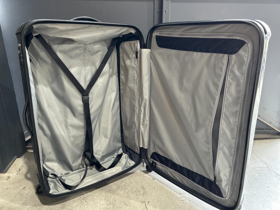 TUMI / トゥミ｜カーボンスーツケース｜カーボン製｜118 L　7泊以上