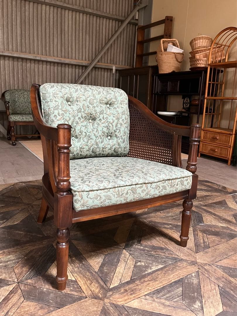 眼には蚊耳には蝉 ＊カリモク コロニアル シングル ソファ ② 肘掛 椅子