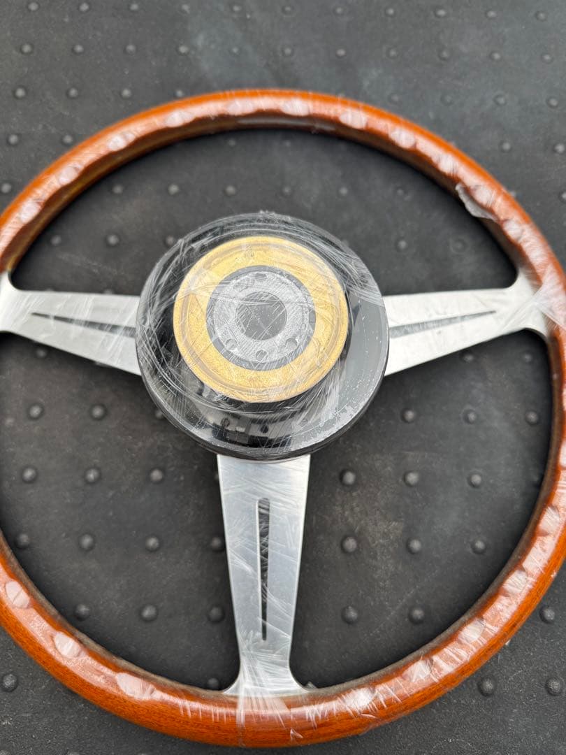 Nardi ウッド ステアリング 3本スポーク