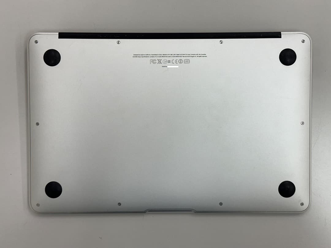 MacBook Air 11-inch (Late 2010) 本体