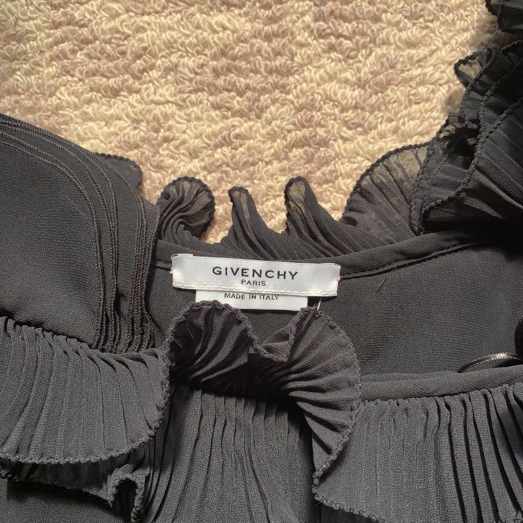 ジバンシーフリルフリルブラウス