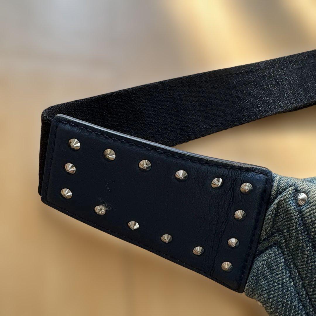 MCMのデニムコレクション スタッズ キルティング ボディバッグ　ウエストバッグ