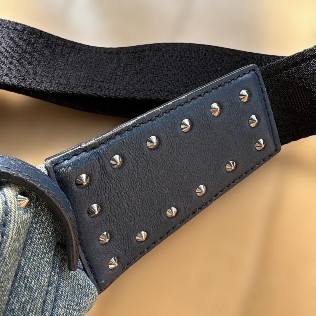 MCMのデニムコレクション スタッズ キルティング ボディバッグ　ウエストバッグ