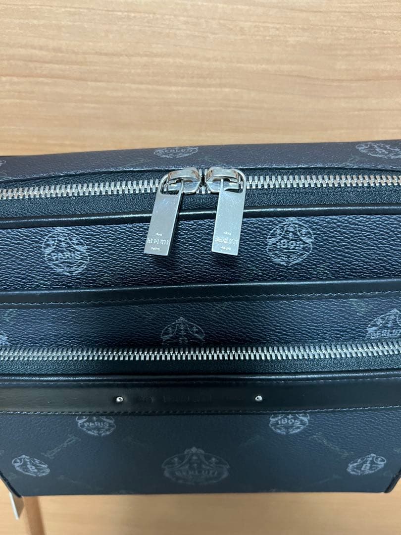 バッグ BERLUTI MILES Monogram Shoulder Bag