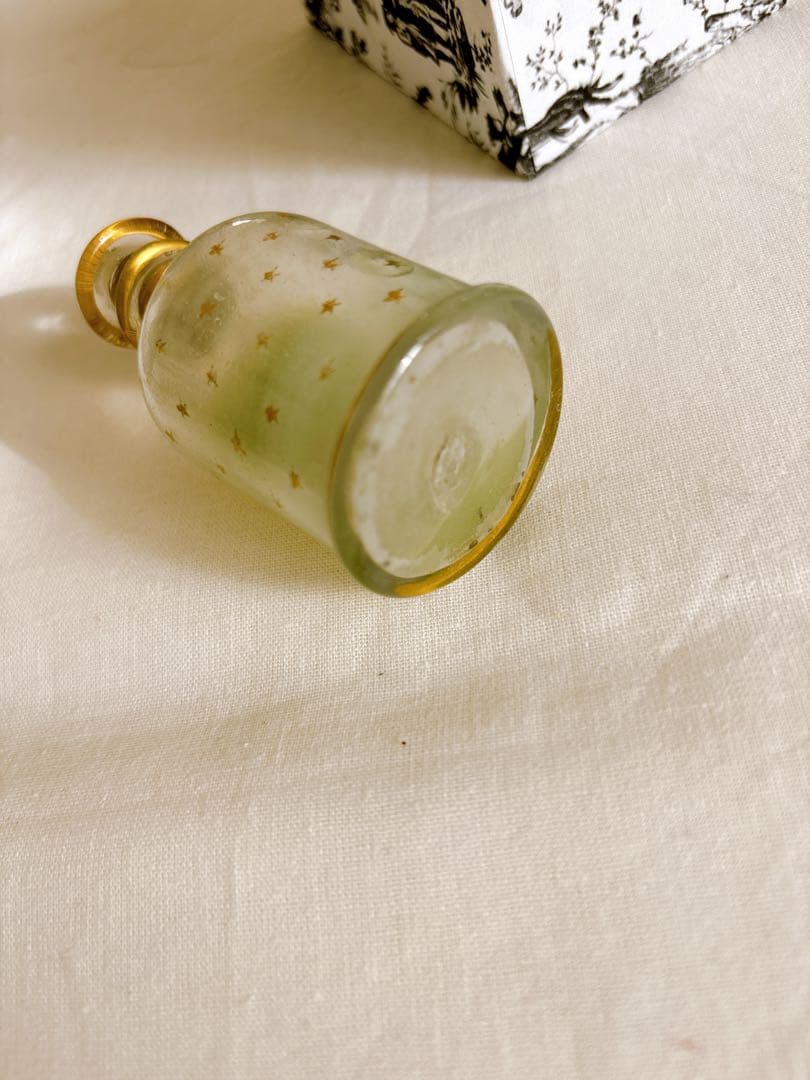 フランスアンティーク　NapoléonIII世時代吹きガラス製パフュームボトル