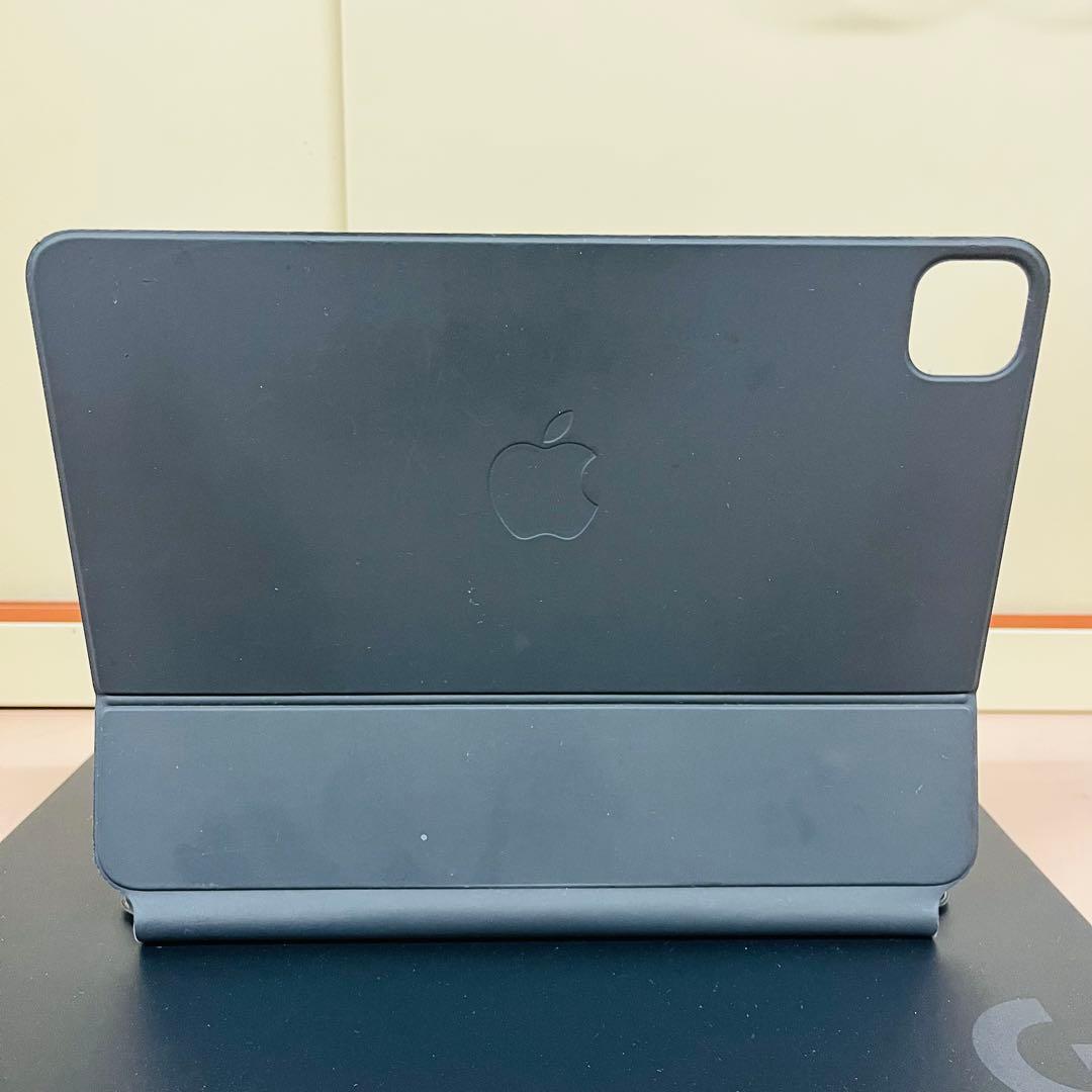 iPad Air 第5世代　マジックキーボードApple 純正