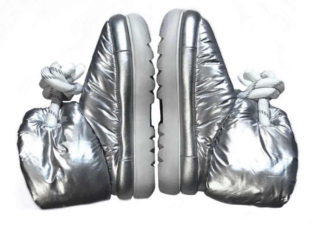 アグUGGクラシックマキシショートパファーブーツシルバー防水保温性レア完売品