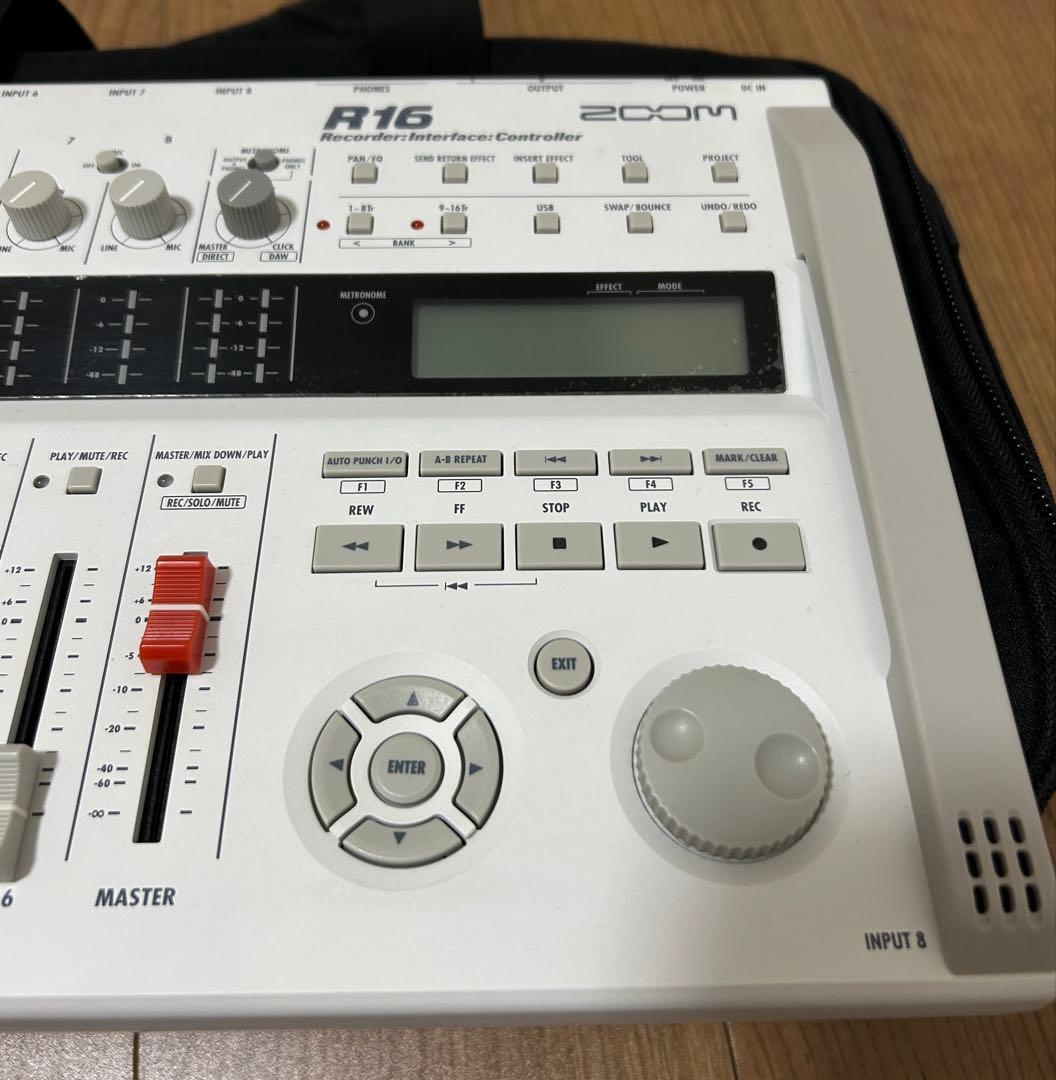 ZOOM R16マルチトラックレコーダー 各種備品付き/簡易動確済