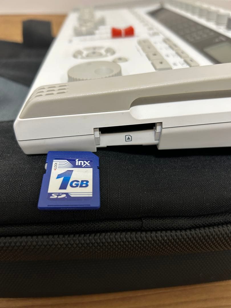 ZOOM R16マルチトラックレコーダー 各種備品付き/簡易動確済