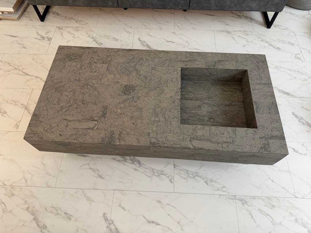 いち　HUKLA グレーのストーン調センターテーブル