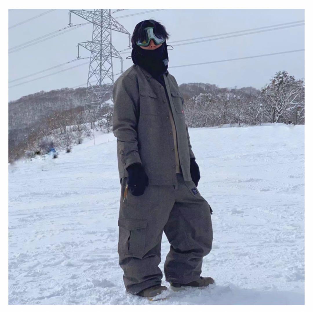M*o様 VESP スノーボードウェア ジャケット、パンツの上下セット