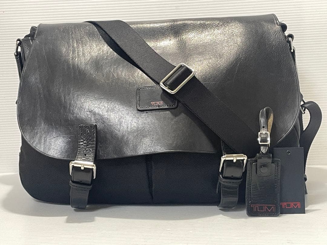 極美品■TUMI トゥミTOWNHOUSE ウィルトン メッセンジャー バッグ