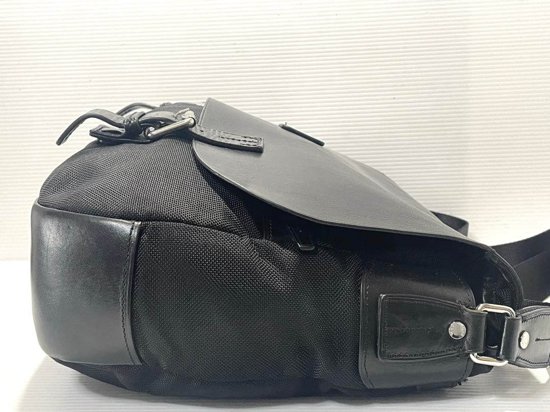 極美品■TUMI トゥミTOWNHOUSE ウィルトン メッセンジャー バッグ