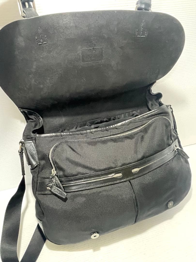 極美品■TUMI トゥミTOWNHOUSE ウィルトン メッセンジャー バッグ