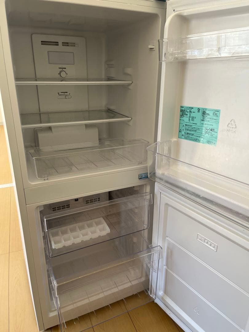 冷蔵庫 ￼ハイアール　121ℓ 一人暮らし　24年製